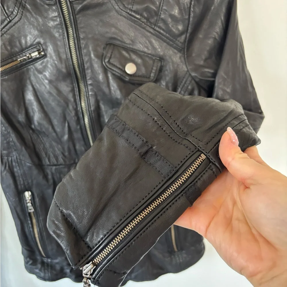 Sold ❌Danier Leather Black Jacket Sz XXS - Picture 3 of 5